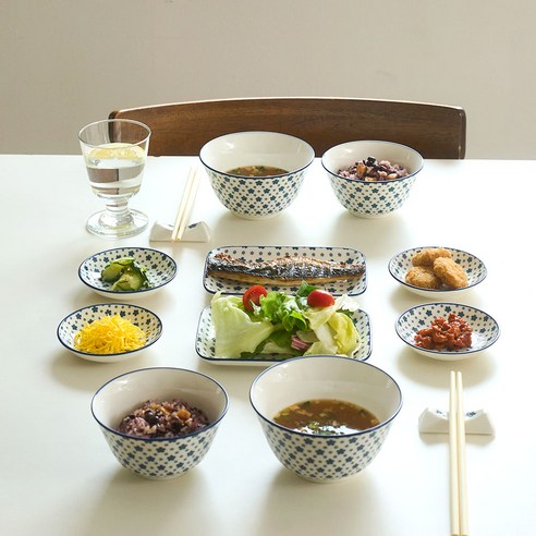 로얄포드 무띠 그릇세트: 당신의 식탁을 빛낼 우아한 선택