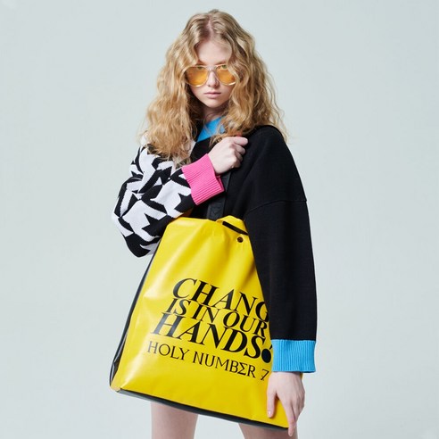 홀리넘버세븐 SMILE BIG SIZE SHOPPER BAG_YELLOW - 캐주얼가방 | 쿠팡