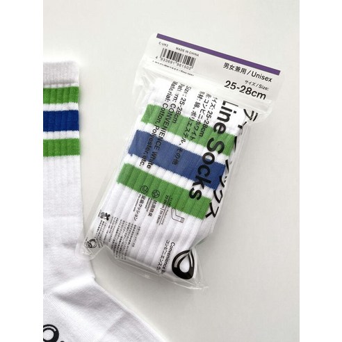 일본 감성을 담은 스타일리시한 편안함, 기무라 타쿠야 양말 화이트