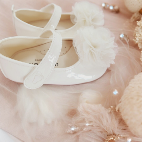 아기의 첫 걸음을 위한 최고의 선택, 샤르빌 에나멜 아기 신발