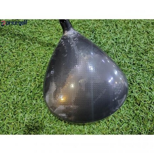 스릭슨 ZXi MAX 드라이버 헤드: 비거리와 관용성을 극대화하다