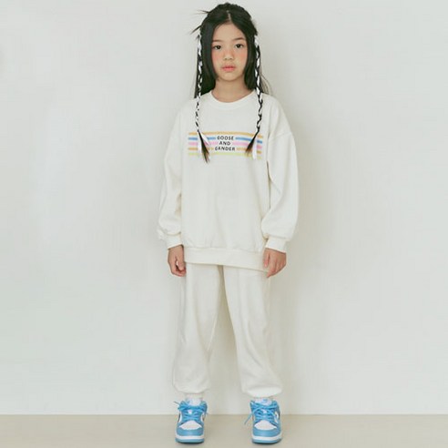 아이들의 패션감각을 돋보이게 해주는 바브키즈 컬러라인상하복