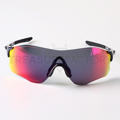 스타일과 퍼포먼스를 완성하는 궁극의 선택, 오클리 이브이제로 패스