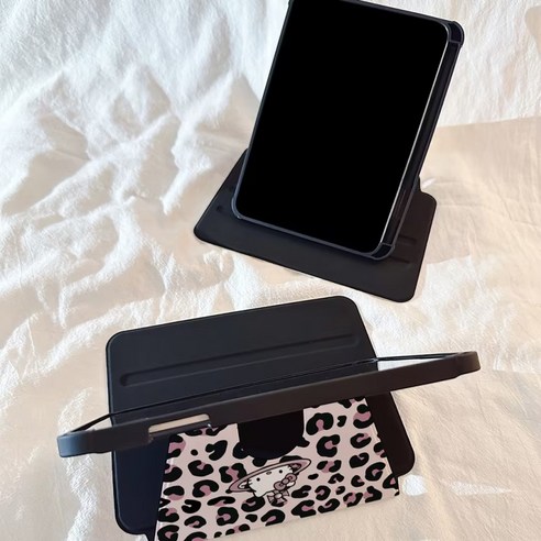 나만의 스타일을 완성하는 다이슝 블랙 호피 키티 아이패드 케이스