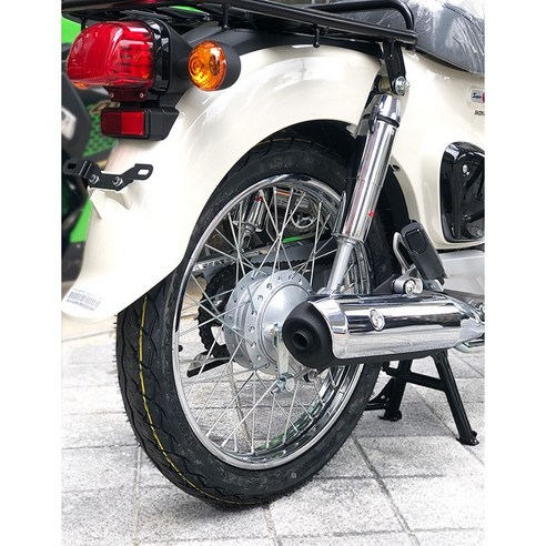 슈퍼커브, 순정 스포크 휠로 클래식 감성을 완성하다.