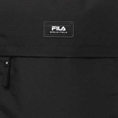베이직한 디자인과 실용적인 기능으로 더욱 편리한 사용자 경험을 제공하는 [FILA] 하이드 백팩