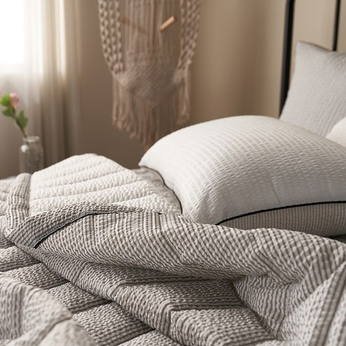 편안함과 스타일이 어우러진 시원한 여름 밤의 필수품