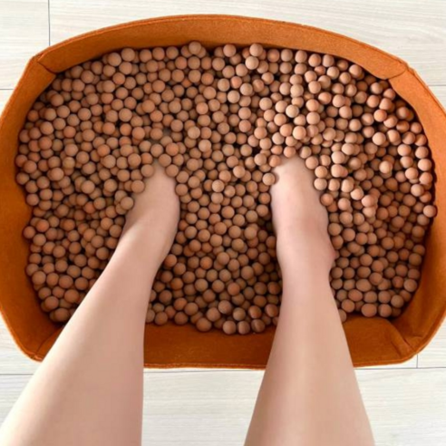 황토의 기운으로 발의 피로를 풀고, 맨발 걷기의 상쾌함을 집에서!