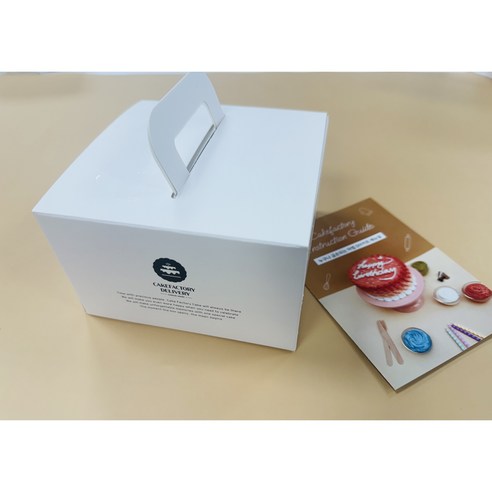 순백의 아름다움과 달콤한 행복, 케익팩토리 화이트폼폼