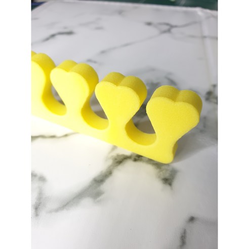 편안함과 아름다움을 동시에 제공하는 페디큐어 필수 아이템