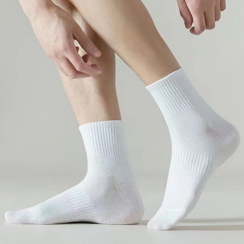 아모르주 남자 골지 중목 양말은 편안함, 스타일, 내구성을 모두 갖춘 남성용 패션양말입니다.