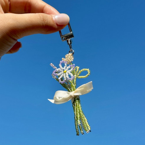 특별한 날, 당신의 마음을 활짝 피워줄 비즈 꽃다발 키링 비즈꽃다발