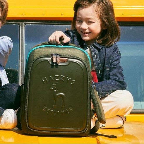 클래식과 실용성의 완벽 조화: 헤지스 키즈 터틀 책가방
