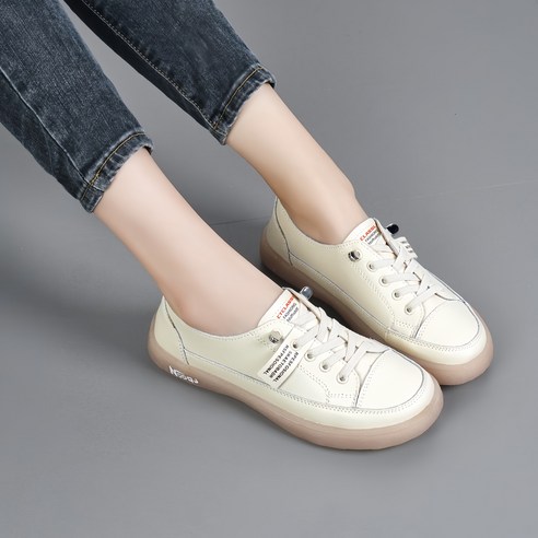 소가죽의 우아함과 경량의 편안함이 만나는 SEILIN 스니커즈