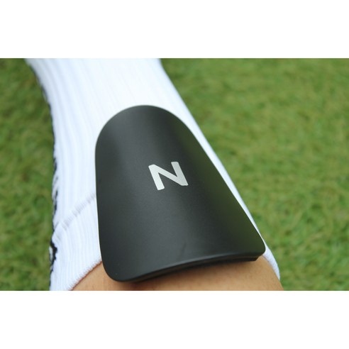 멍 걱정 없이 자유로운 축구를! 미니 정강이 보호대