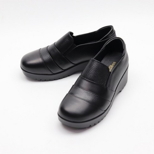 편안한 착용감과 내구성을 갖춘 여성용 쌈지 단화