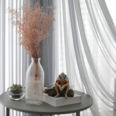 나비처럼 살랑이는 쉬폰 속커튼으로 햇살 가득한 나만의 공간을 완성하세요!