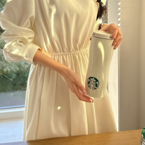 스타벅스의 세련되고 편리한 SS 콩코드 사이렌 화이트 텀블러로 커피를 스타일리시하게 즐기십시오