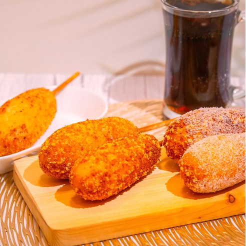 (주)골든팜 체다 치즈 핫도그 240g 애들 아이 간식 브런치 에어프라이어 디저트, 2개 우양핫도그 (주)골든팜 체다 치즈 핫도그 240g 애들 아이 간식 브런치 에어프라이어 디저트, 2개 우양핫도그