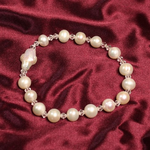 손목 위의 작은 기도, 진주 팔찌묵주 1단