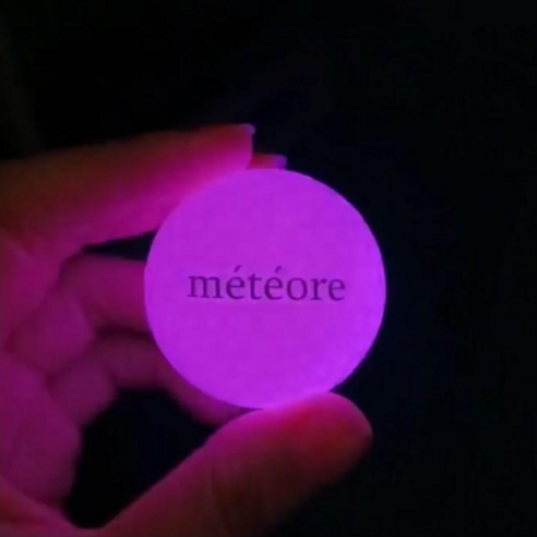 meteore 별똥별 골프공, LED 불들어오는 야간 플래시, 크기 42.7mm, 무게 45.8g, 할인가격 72,960원, 제조국 중국