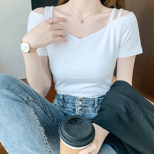 여름을 위한 시원한 반팔 무지 티