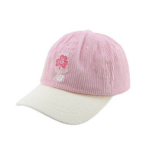 사랑스러움과 실용성을 겸비한 뉴발란스 키즈 볼캡