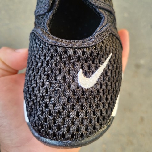 우리 아이 첫 걸음에 자유를 선물하세요: 나이키 에어 리프트 키즈