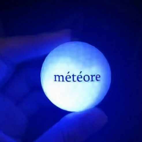 meteore 별똥별 골프공, LED 불들어오는 야간 플래시, 크기 42.7mm, 무게 45.8g, 할인가격 72,960원, 제조국 중국