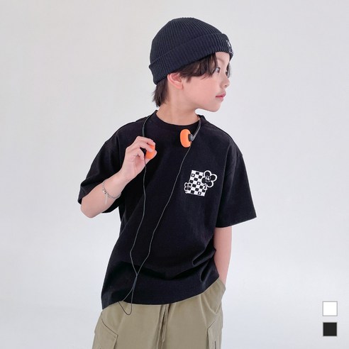 뉴 데이 클로버 티셔츠