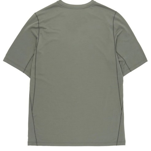 기능성과 스타일을 겸비한 아크테릭스 코막 크루 SS 티셔츠로 활동적인 라이프스타일을 완성하세요.