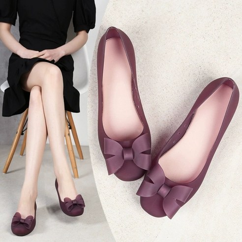 장마철 스타일과 안전을 책임지는 POMTOR 젤리 슈즈