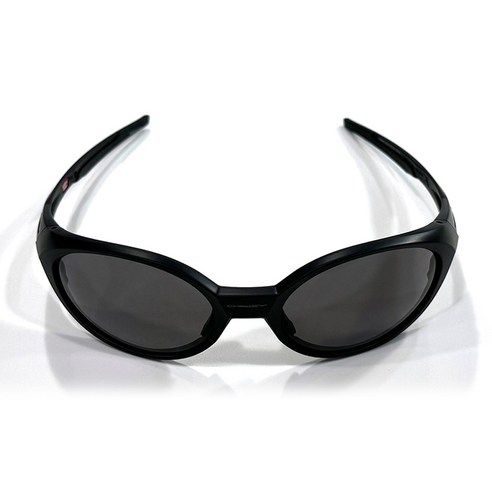 스타일과 실용성을 겸비한 오클리 선글라스