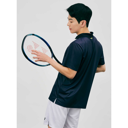 스타일과 기능성을 겸비한 요넥스 테니스 티셔츠로 코트 위 퍼포먼스를 완성하세요.