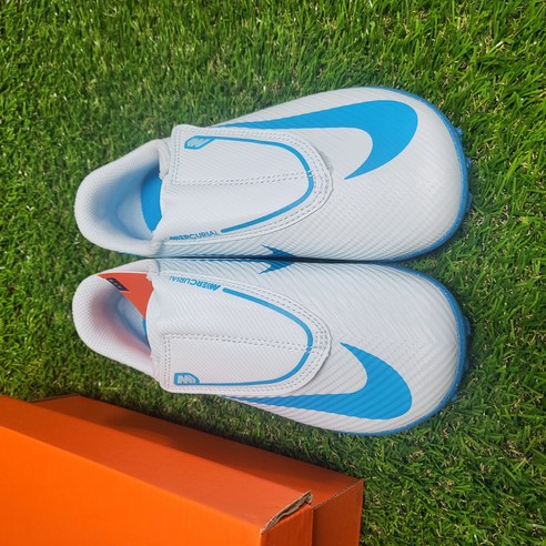 꿈을 향한 질주, 나이키 키즈 풋살화 머큐리얼 베이퍼 16과 함께! 나이키풋살화키즈