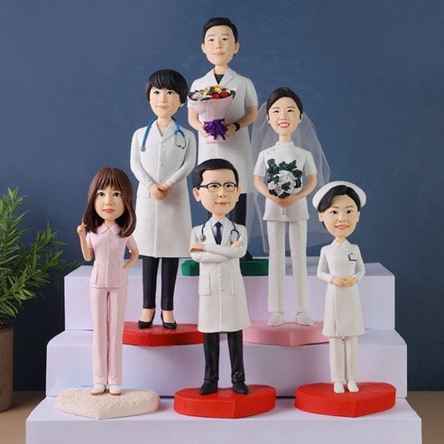 특별한 순간을 영원히 간직하는 맞춤 제작 피규어