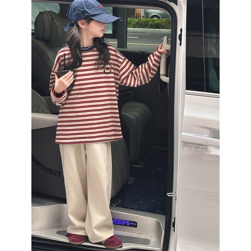 스타일과 편안함의 조화: 트렌드윙 주니어 줄무늬 긴팔티