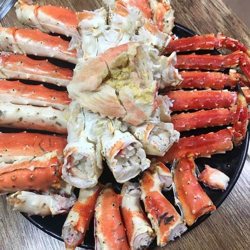 입에서 녹아드는 살아가는 활 킹크랩으로 최고의 맛과 가성비를 경험하세요.