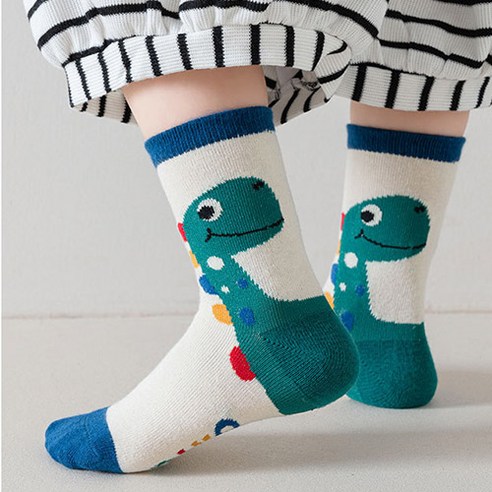 사랑스러운 공룡 디자인으로 아이 발에 즐거움을, 엄마에겐 합리적인 가격을!