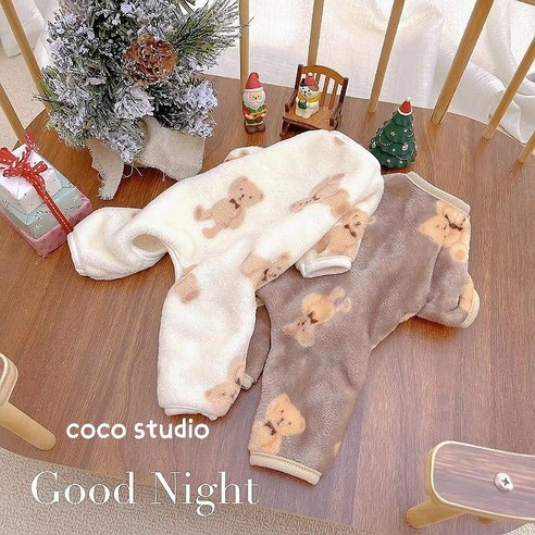 코코스튜디오 강아지옷 신 테디 포근수면 올인원&티셔츠는 현재 할인 중인 상품으로, 포근한 수면을 위한 디자인과 겨울용으로 따뜻함을 보장해주는 제품입니다.