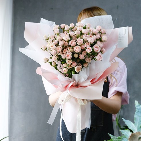 [오케이나우ㅣ강추] 꽃의 선물로 마음을 담아드리세요: 100송이 장미의 낭만적 꽃다발 [OKNOWㅣ추천상품]