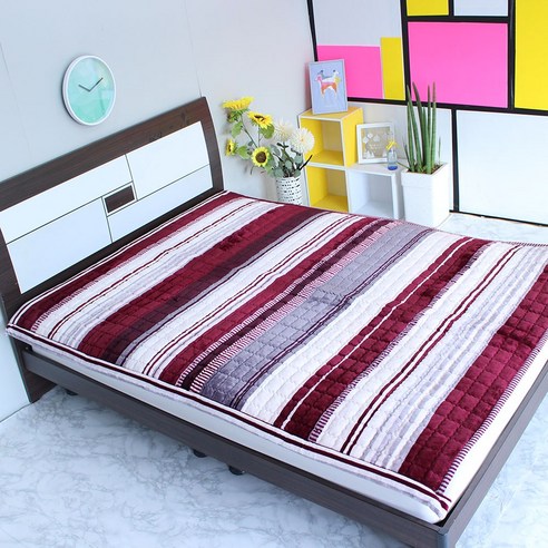 해송 침장 체르니 밍크극세사패드는 헤성침장에서 제조된 한국 제품으로, 고품질의 소재와 편안한 수면을 제공합니다.