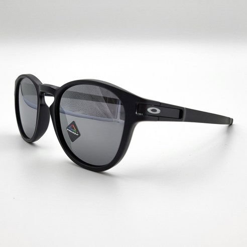 스타일과 기능성을 겸비한 오클리 래치, 당신의 일상을 특별하게 만들다