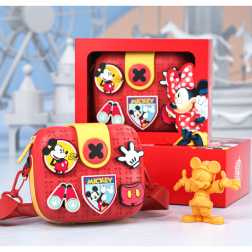 아이들의 마음을 사로잡는 미키&엘사 미니 크로스백