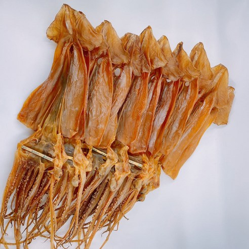 바다의 깊은 풍미를 담은 선물, 쫄깃한 마른 오징어의 향연 쫄쫄이오징어