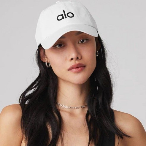 스타일과 기능성을 겸비한 ALO 요가 모자로 당신의 액티브 라이프를 완성하세요!