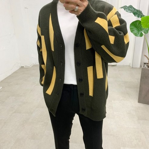 스트릿제이 막대 패턴 가디건