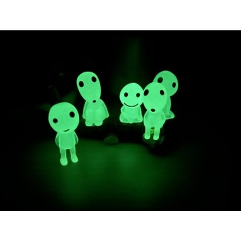 빛나는 숲의 정령 코다마가 당신의 공간을 마법으로 채워주세요.