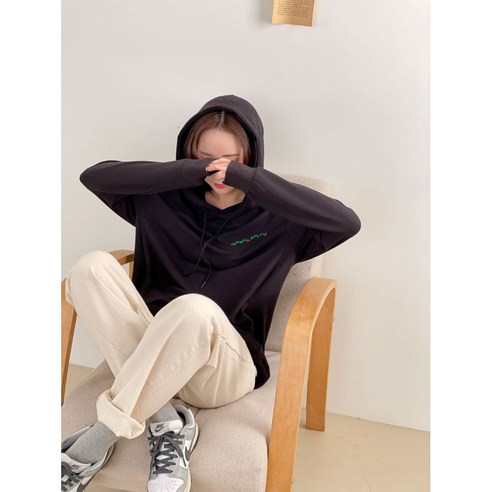 부드러운 기모와 편안한 롱길이로 겨울 추위를 따뜻하고 세련되게 대처하세요.