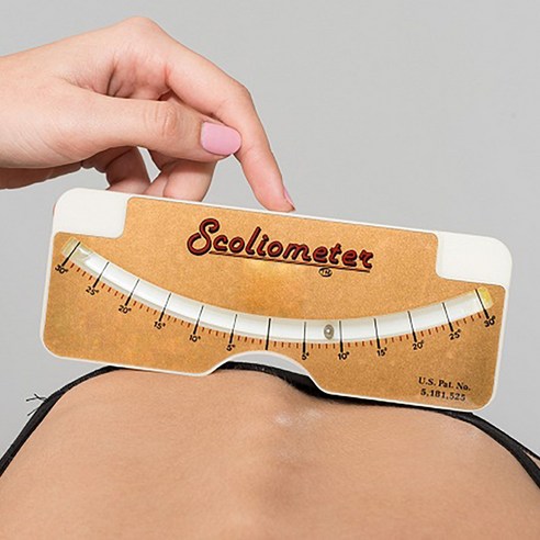 집에서 간편하게 척추 건강을 관리하는 척추측만증 각도기(Scoliometer)